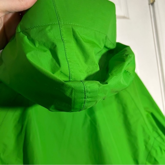L.L. Bean Gore-Tex Rain Jacket XS Bright Green Waterproof Windbreaker Hooded - Picture 10 of 16